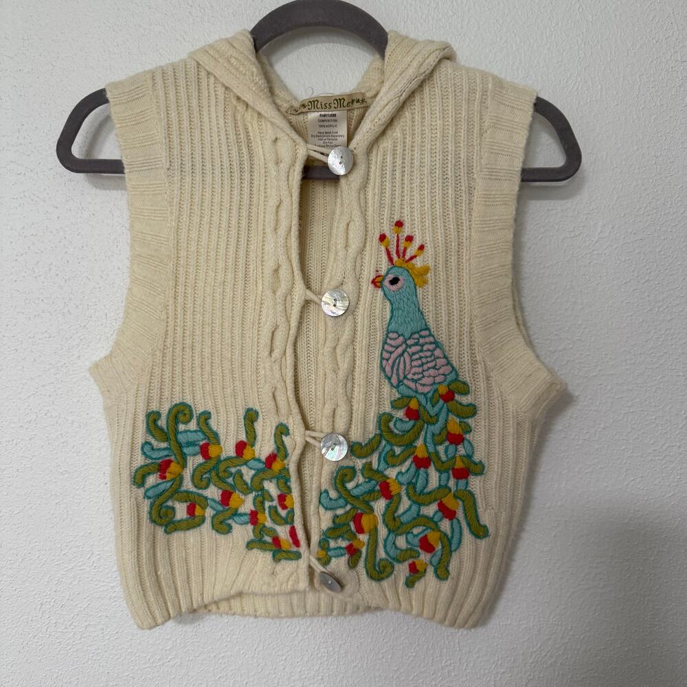Miss Me Cream Hooded Cable-Knit Vest with Colorful Embroidered Peacock